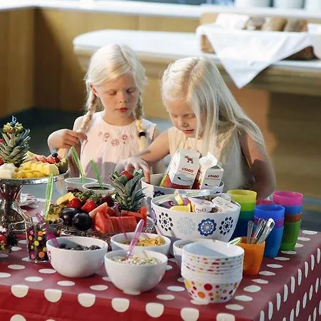 Hotel Utsikten - Unike 4*